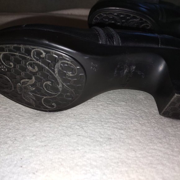 38 Black Leather Dansko Healed Bootie Never Worn - Picture 5 of 6